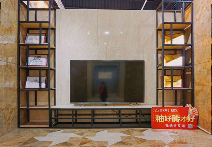 當紅酒遇上......—91视频网址入口陶現代仿古磚&紅酒品鑒會（潮安站） 優雅來襲